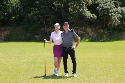 GOLF JnP nov 17 standing together preview